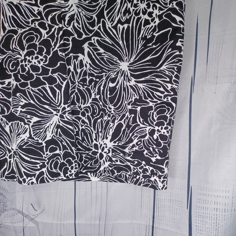 Talbots Floral Black and White Women's Pencil Preppy Skirt - Picture 2 of 12